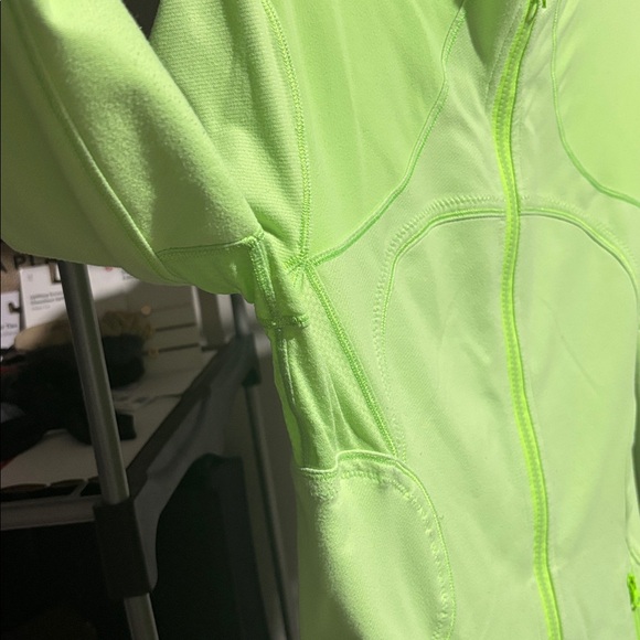 Lululemon Forme Jacket - Picture 6 of 9